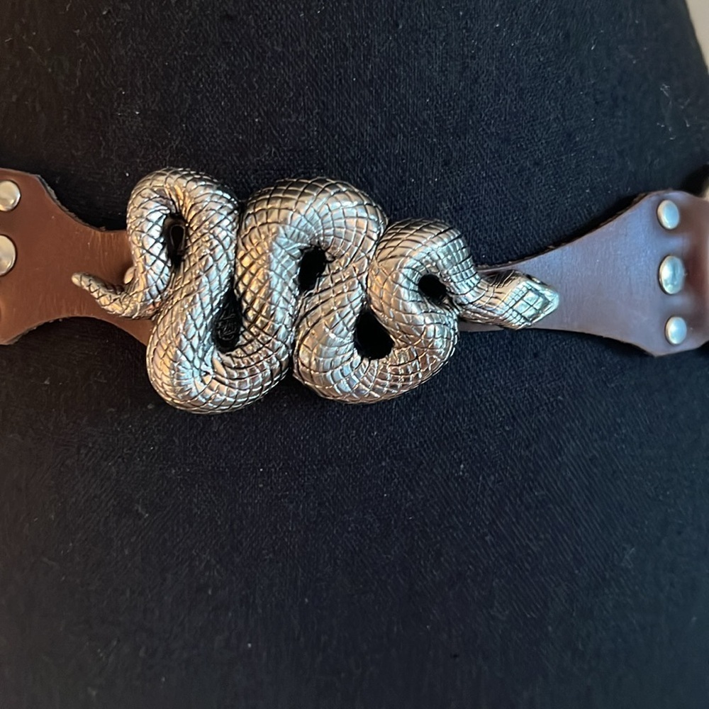 ESCADA Women’s Diamondback Snake Silver Tone Heavy Buckle Brown Leather Belt S/M - Picture 5 of 16